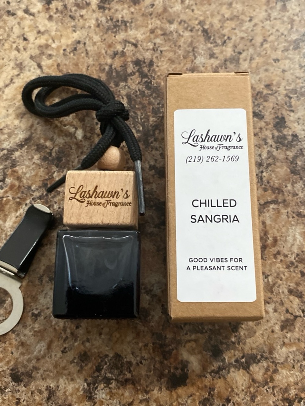 Lashawn's Chilled Sangria Car Diffuser - Black & Natural Wood